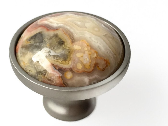 Fertile Crescent Knob