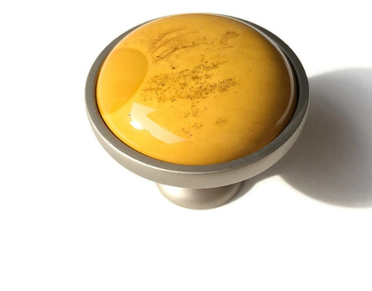 1979 Yellow Knob