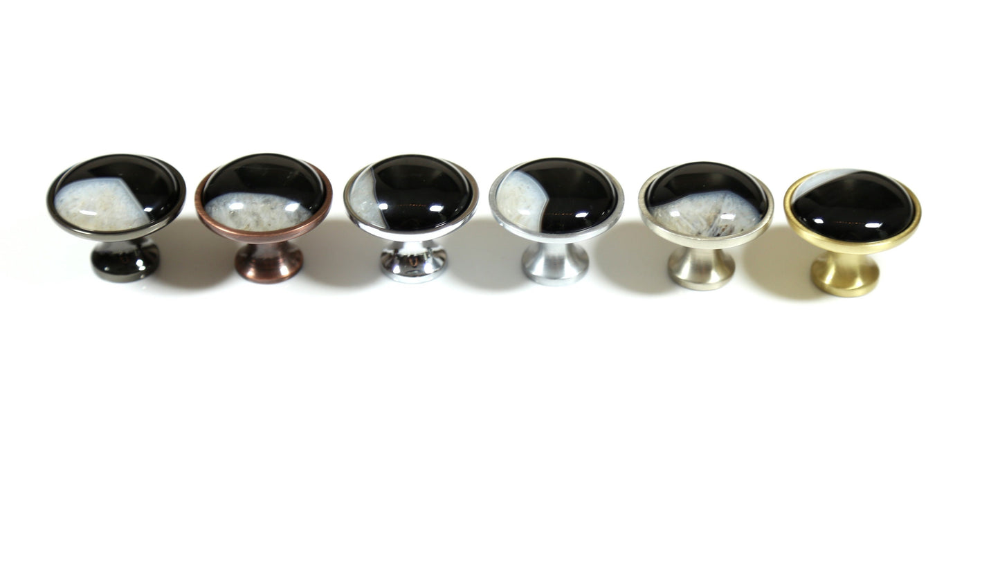 Black and White Knob