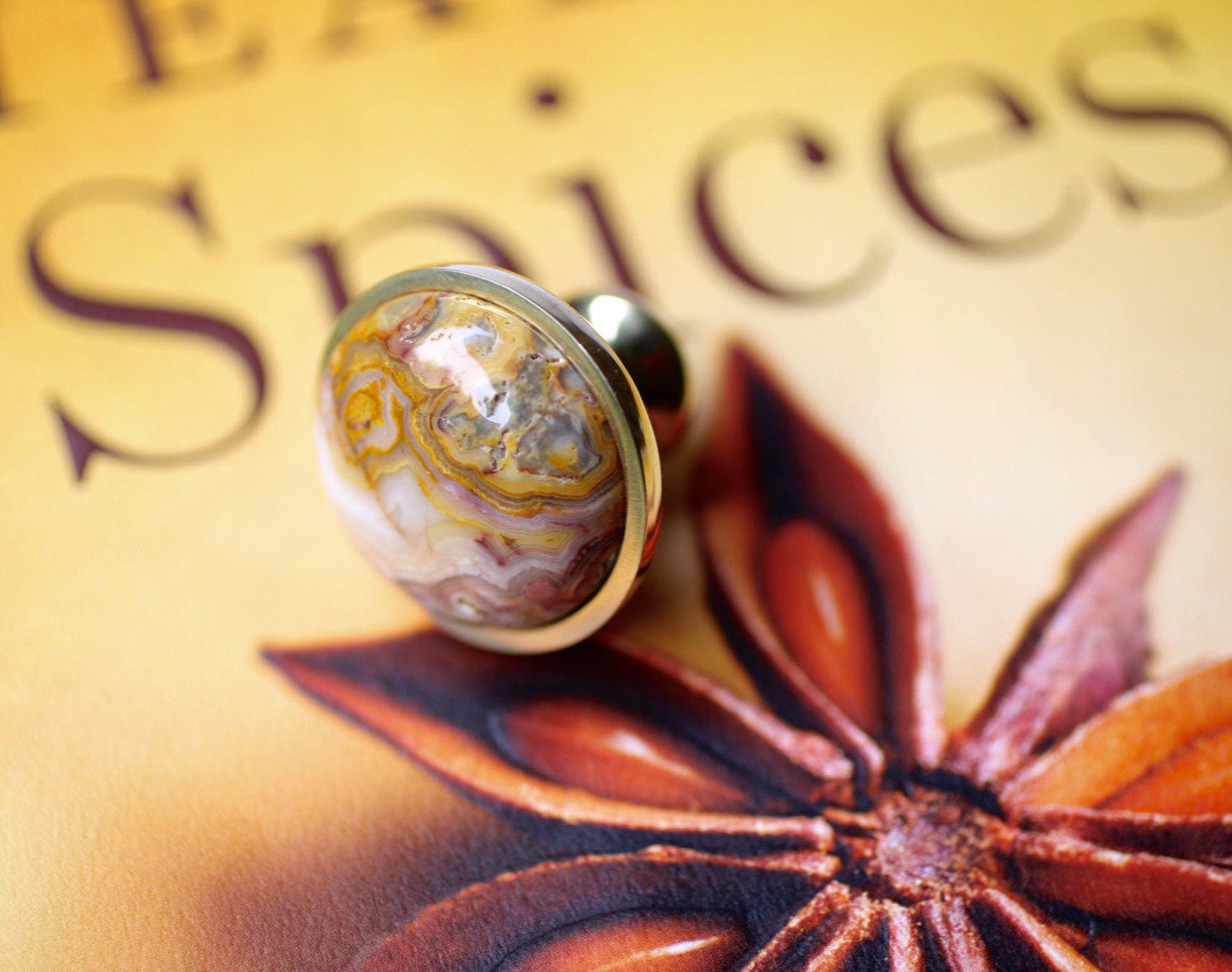 Fertile Crescent Knob